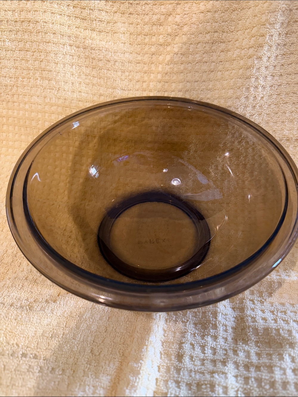 Pyrex Fireside Brown Glass Serving Bowl #323 1.5qt